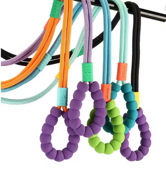 Versatile Pet Traction Leashes with a Foam Handle 1.5 Meter