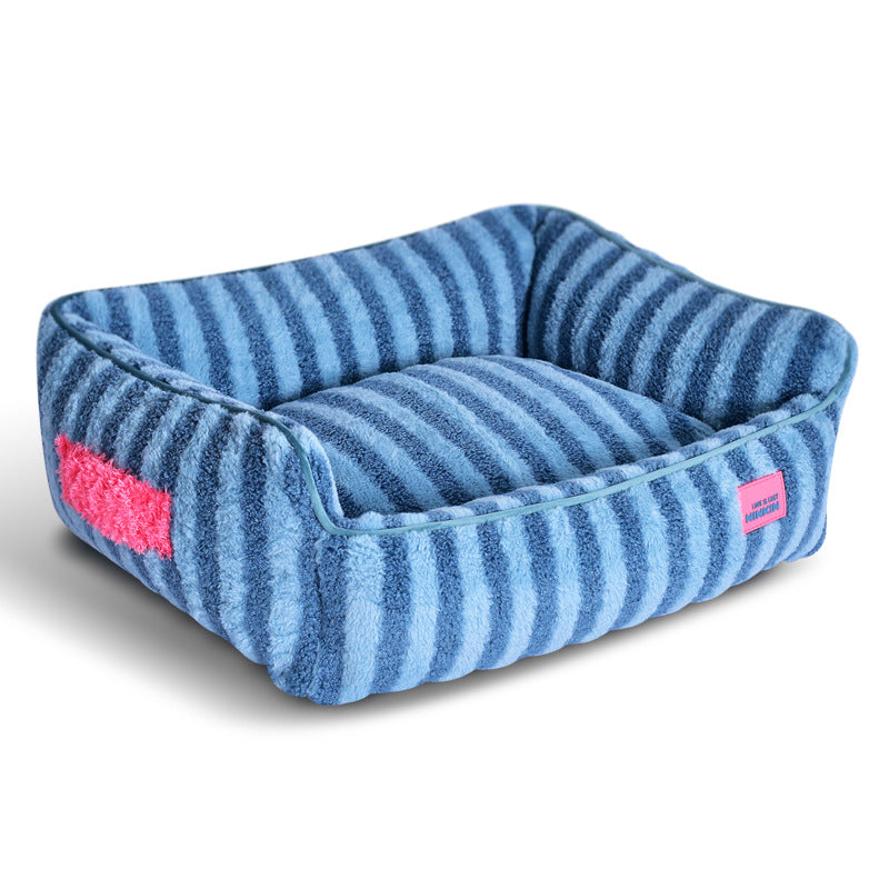 Plush pet bed for small and medium dogs and cats